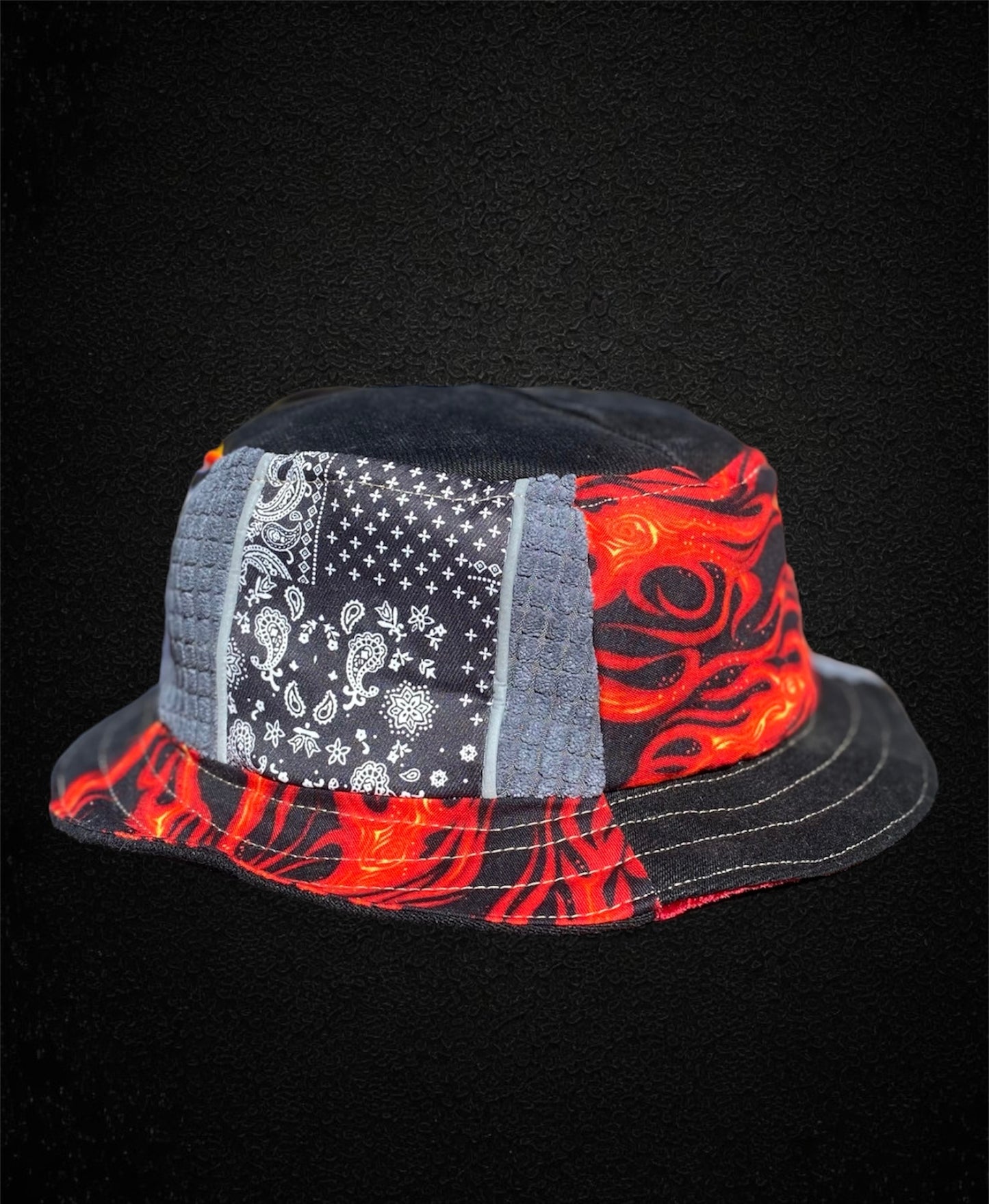 Reversible bucket hat