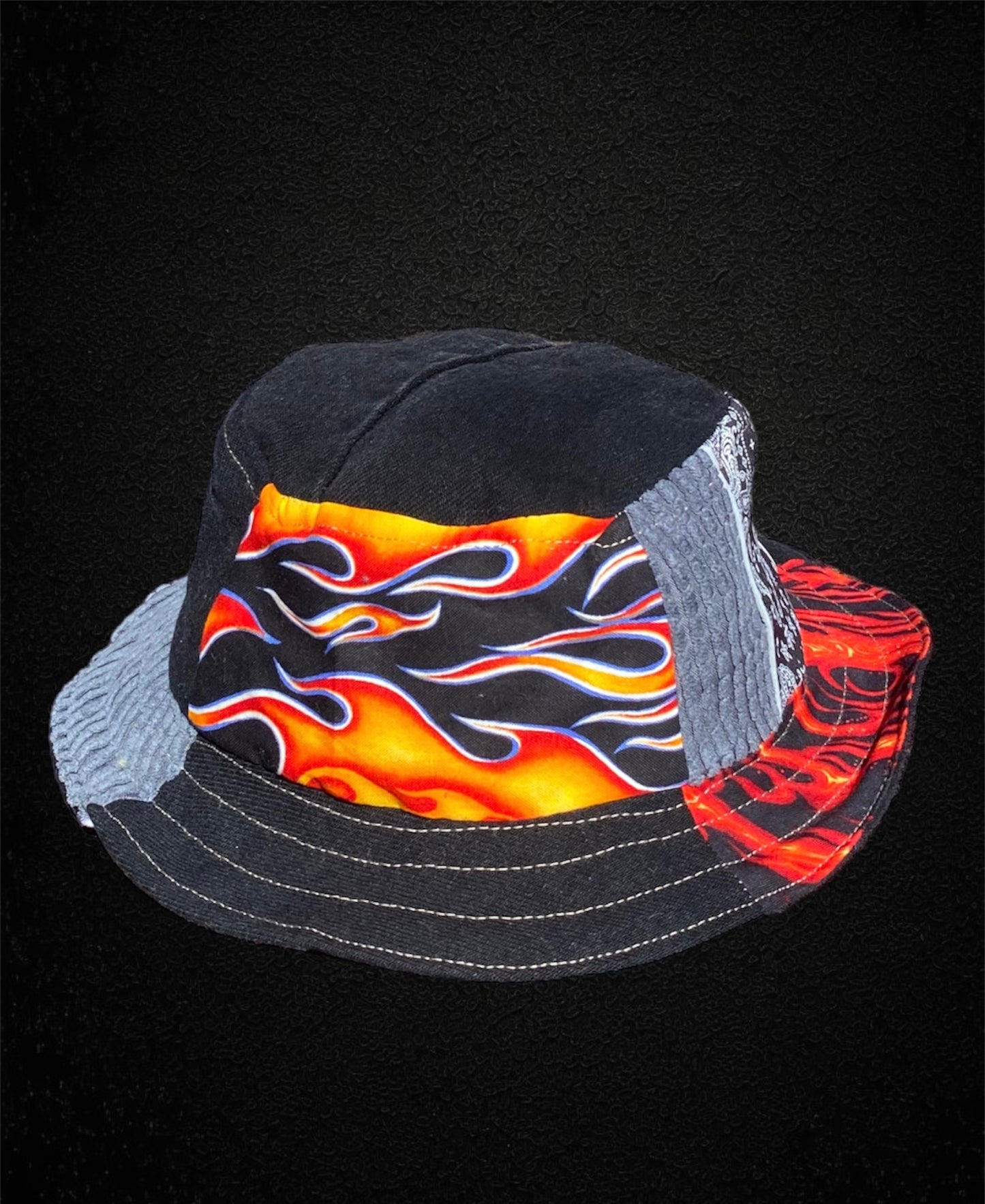 Reversible bucket hat