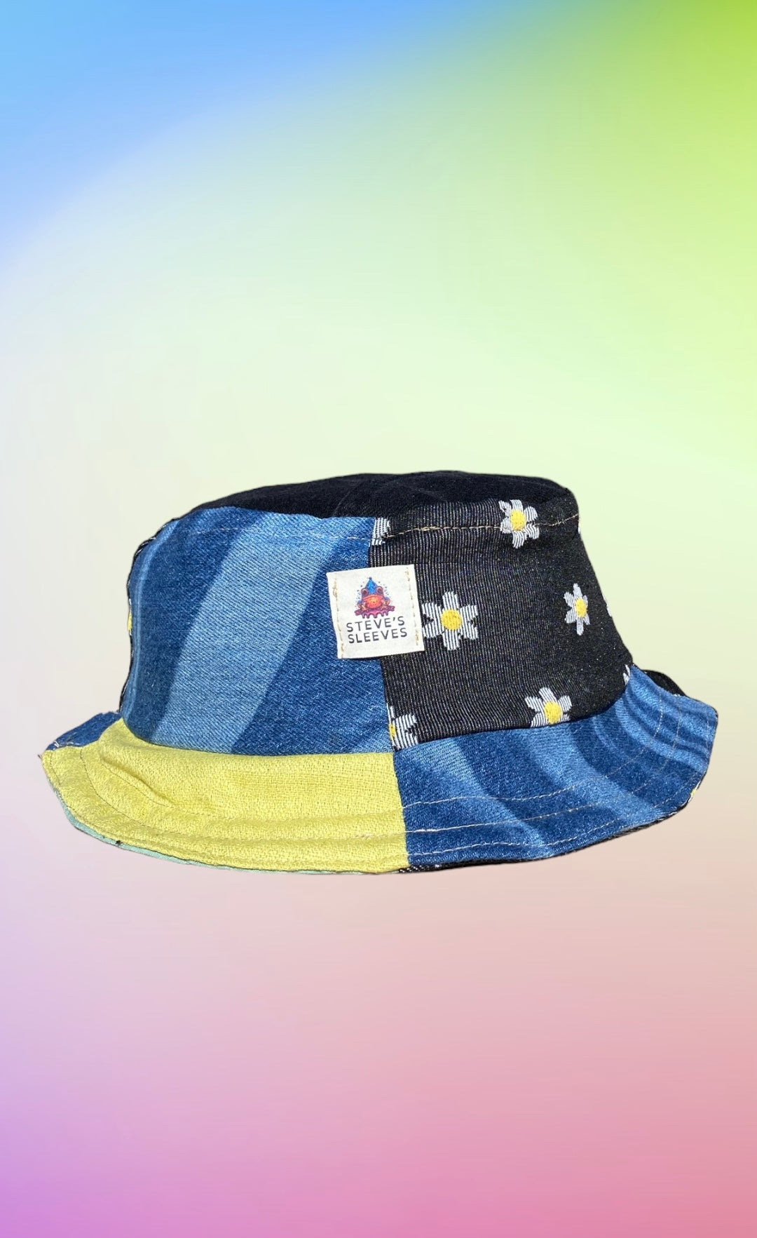 Reversible bucket hat