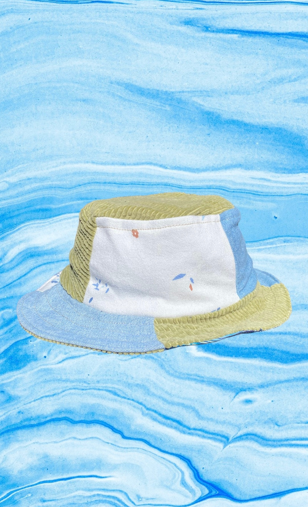 Reversible bucket hat